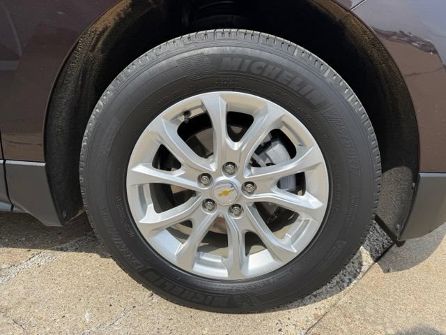 Used 2020 Chevrolet Equinox LT w/ Driver Convenience Package FWD image 12