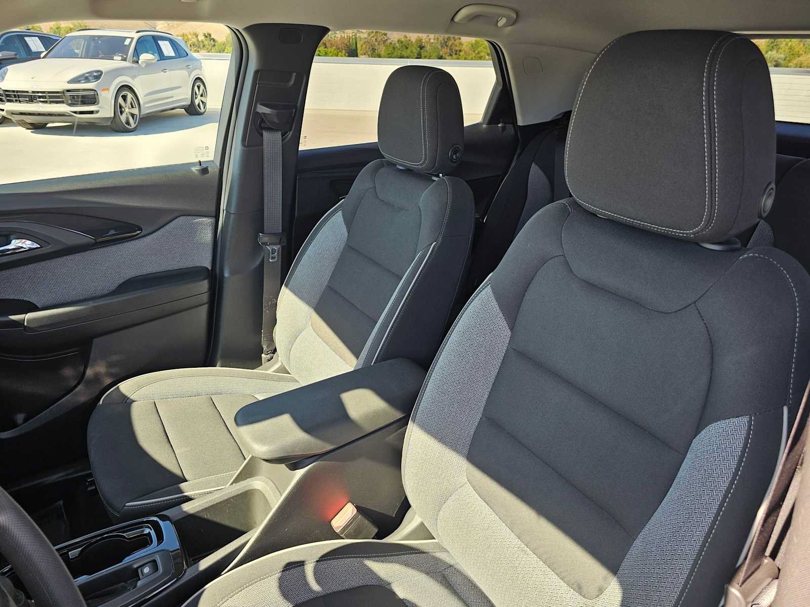 Used 2023 Chevrolet TrailBlazer LT w/ Convenience Package FWD image 21