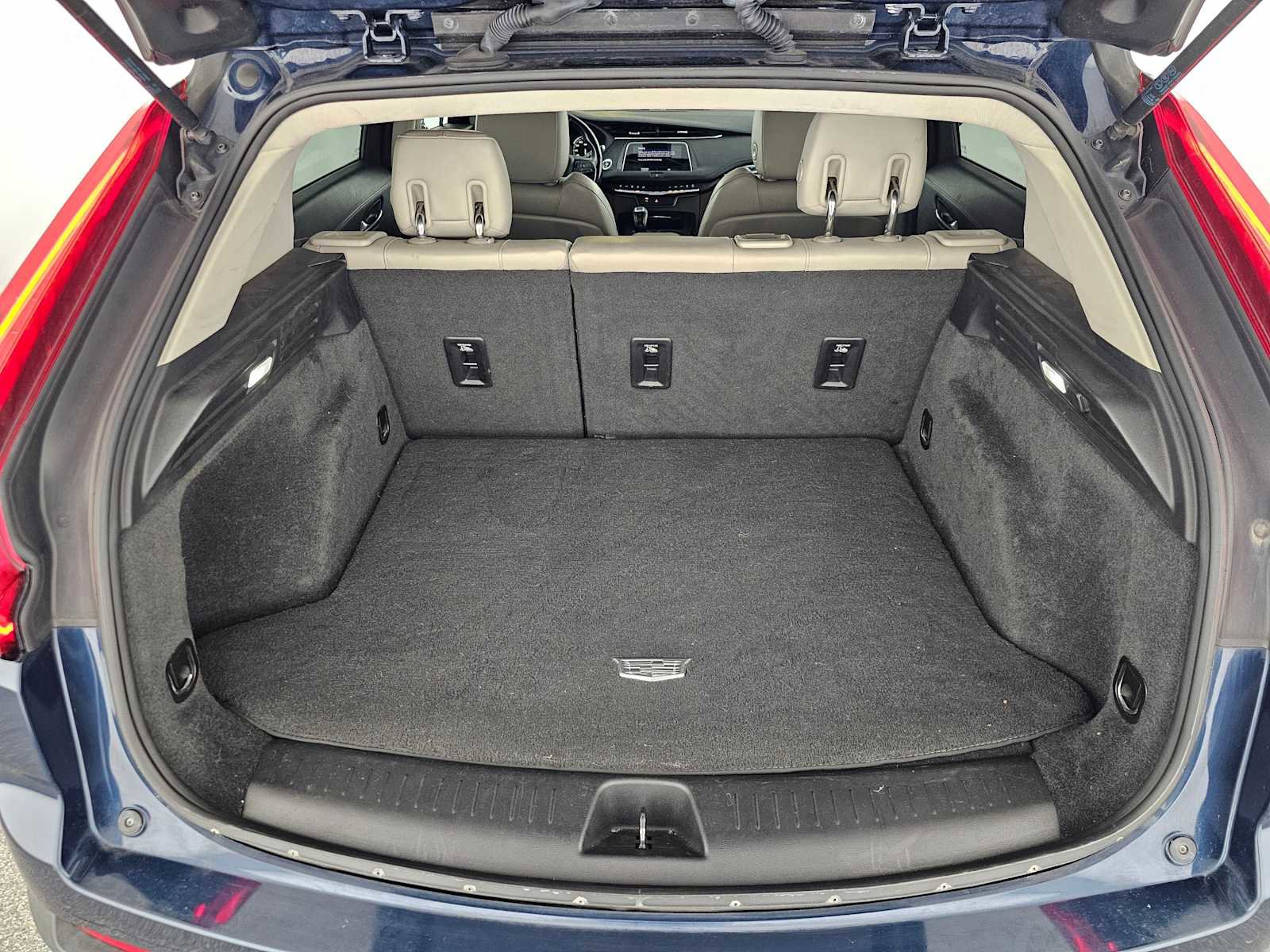 Used 2019 Cadillac XT4 Luxury image 14