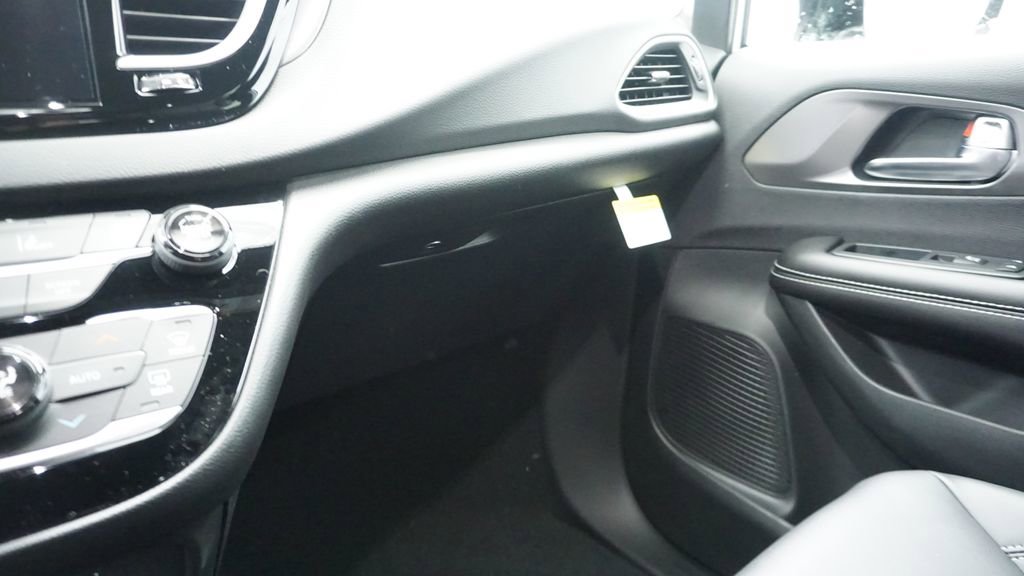 New 2026 Chrysler Voyager LX image 31