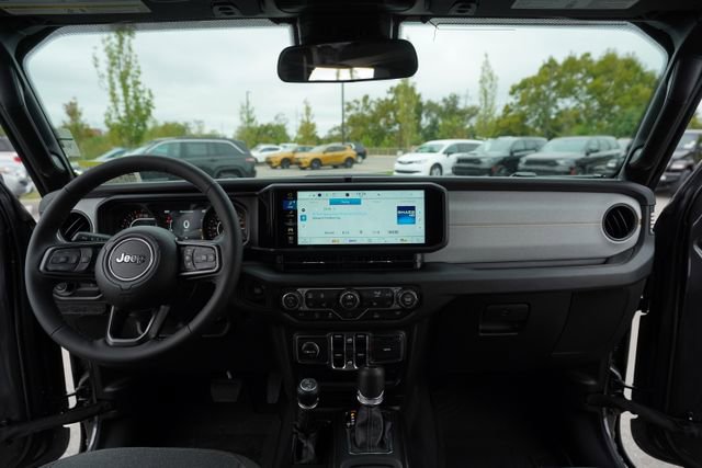 New 2025 Jeep Gladiator Sport image 23