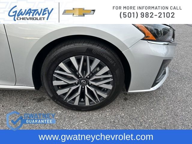 Used 2024 Nissan Altima 2.5 SV image 12