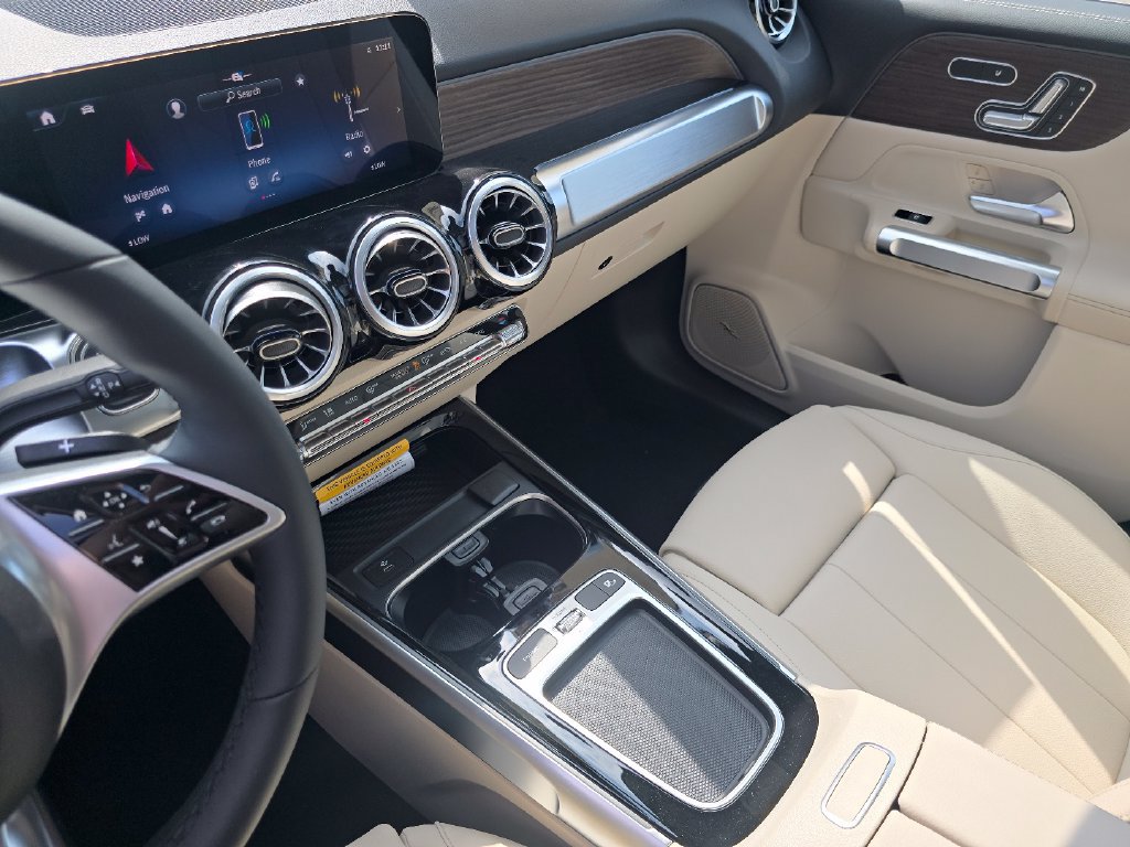 New 2026 Mercedes-Benz GLB 250 4MATIC image 30