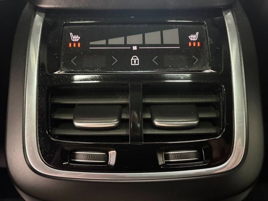 Used 2019 Volvo XC90 T6 R-Design w/ Advanced Package AWD/4WD image 14