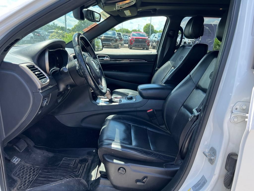 Used 2017 Jeep Grand Cherokee Overland AWD/4WD image 6