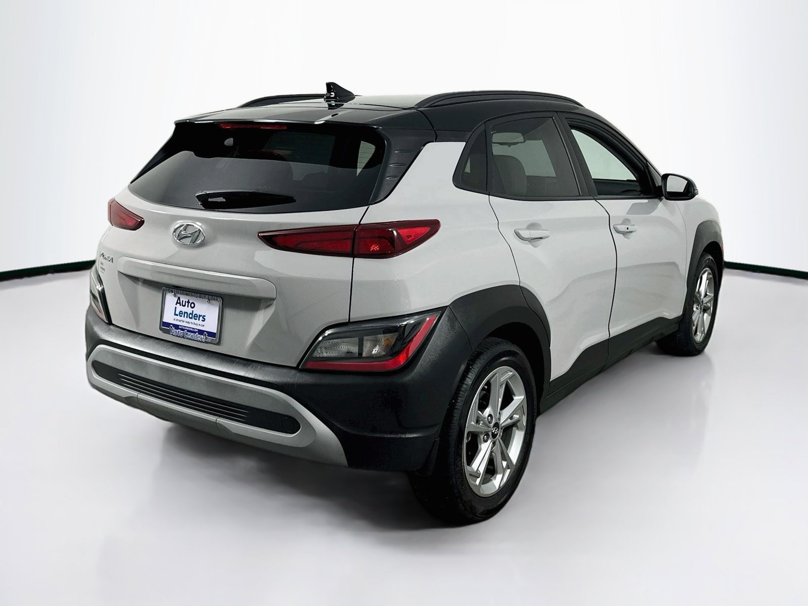 Used 2023 Hyundai Kona SEL FWD image 5
