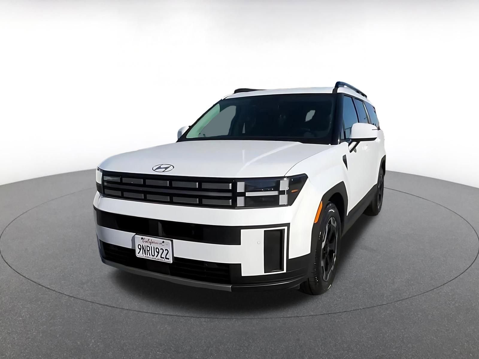 Used 2025 Hyundai Santa Fe SEL image 7