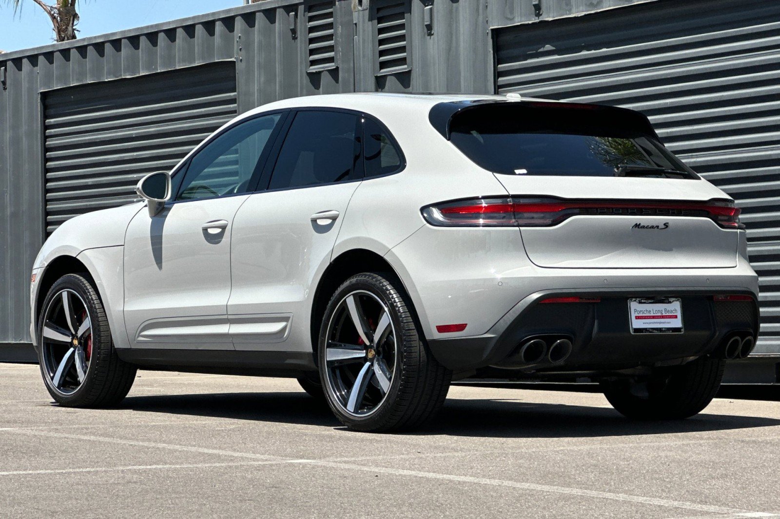 Certified 2024 Porsche Macan S AWD/4WD image 3