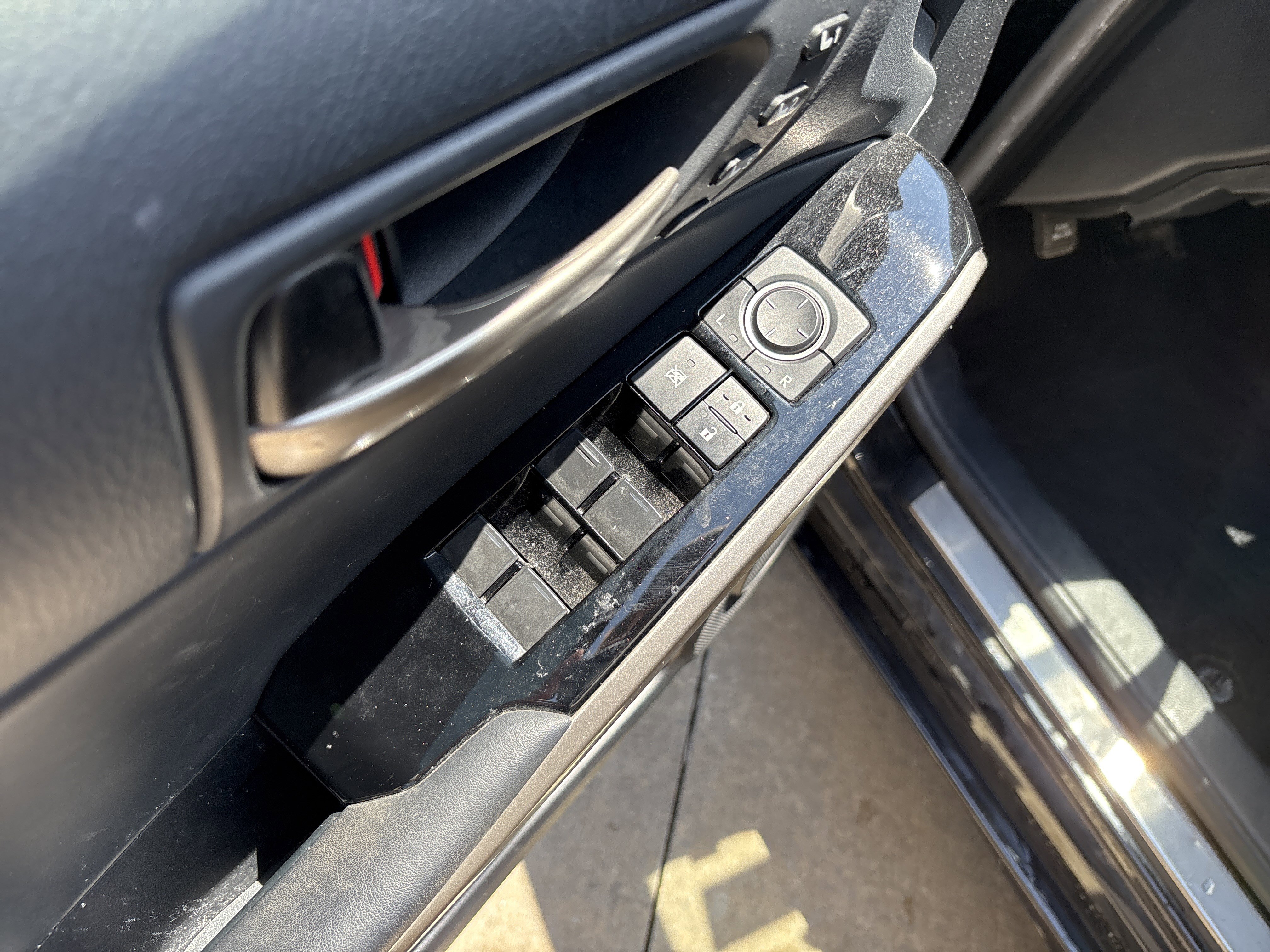 Used 2018 Lexus IS 300 AWD w/ Comfort Package image 15