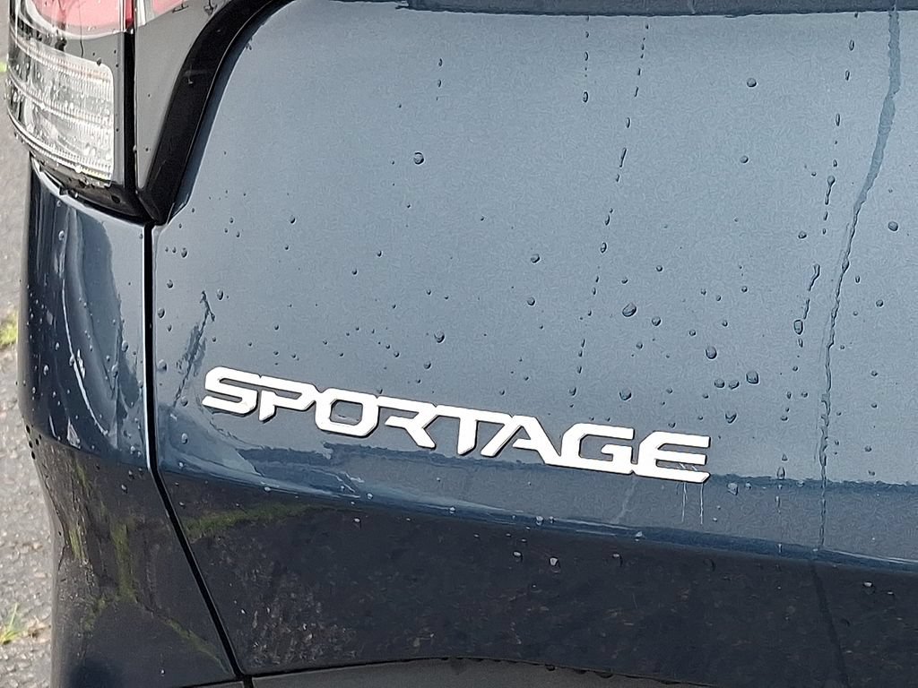 Certified 2023 Kia Sportage EX AWD/4WD image 16