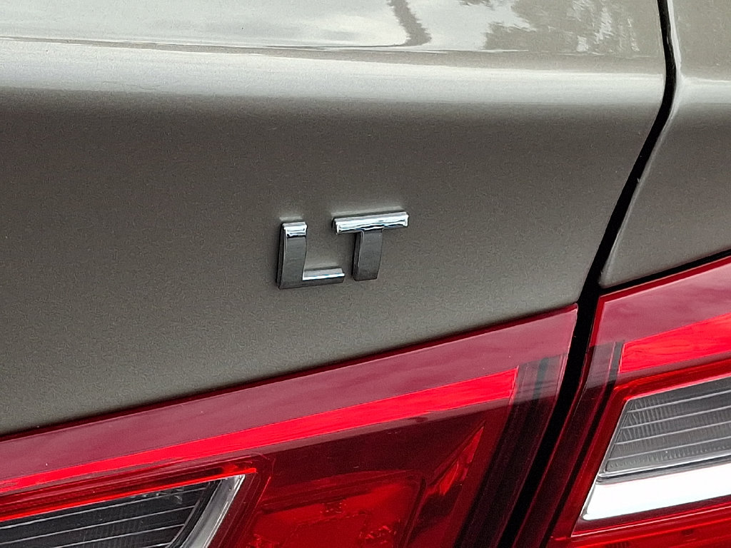 Used 2024 Chevrolet Malibu LT FWD image 37