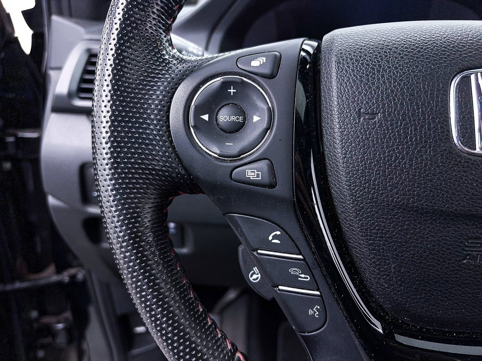 Used 2023 Honda Ridgeline Black Edition image 31