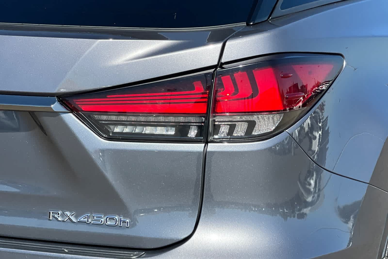Used 2022 Lexus RX 450h F Sport w/ Cold Area Package (CT) AWD/4WD image 34