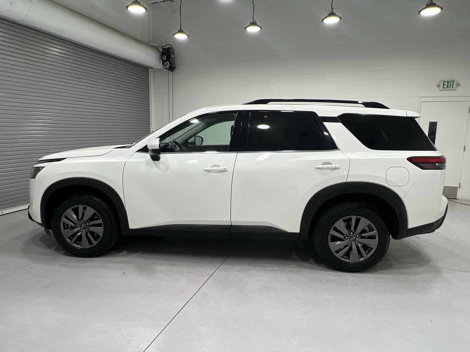 Used 2025 Nissan Pathfinder SV AWD/4WD image 5