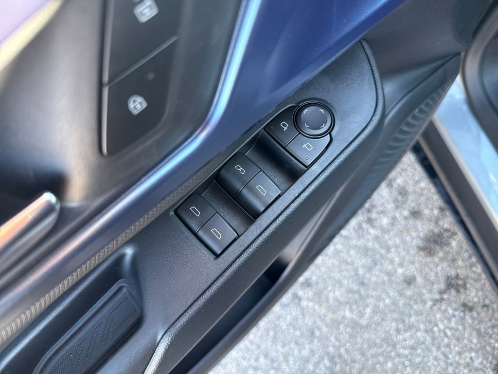 New 2026 Chevrolet Equinox EV LT AWD/4WD image 11