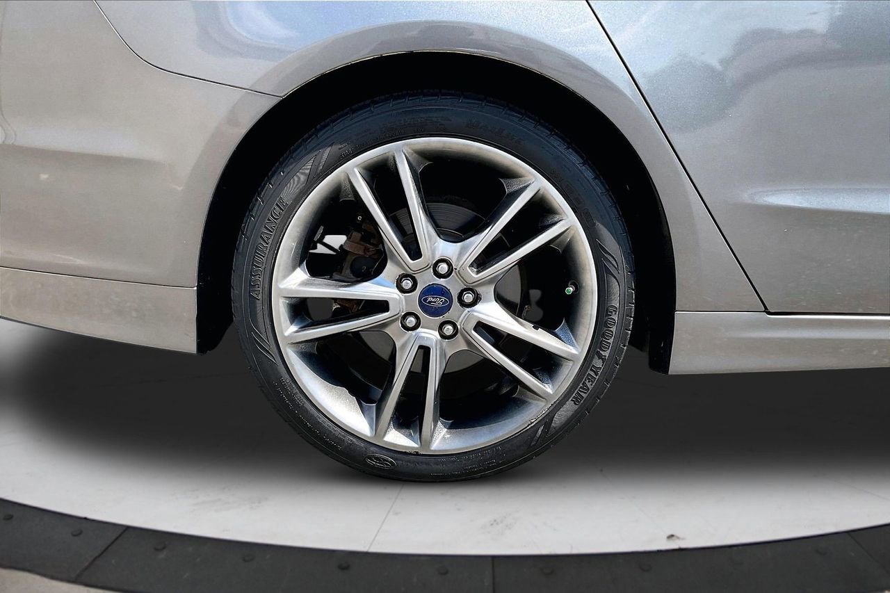 Used 2014 Ford Fusion Titanium FWD image 36
