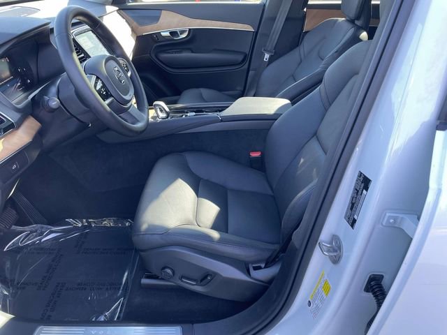 Used 2025 Volvo XC90 B6 Plus image 11