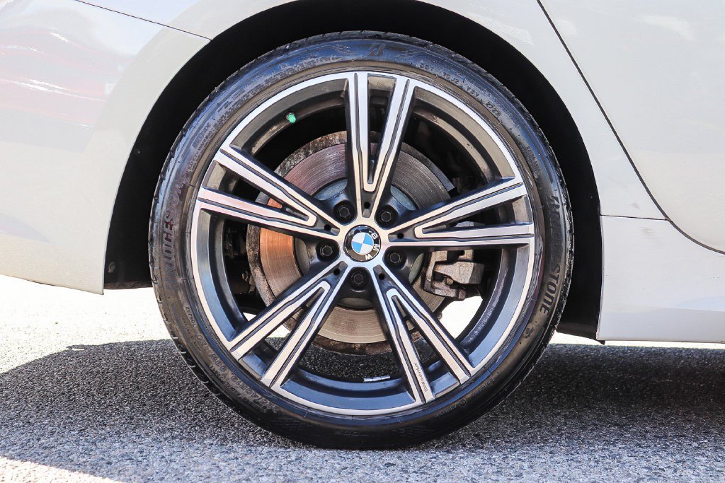 Used 2022 BMW 330i Sedan w/ Driving Assistance Package RWD image 10
