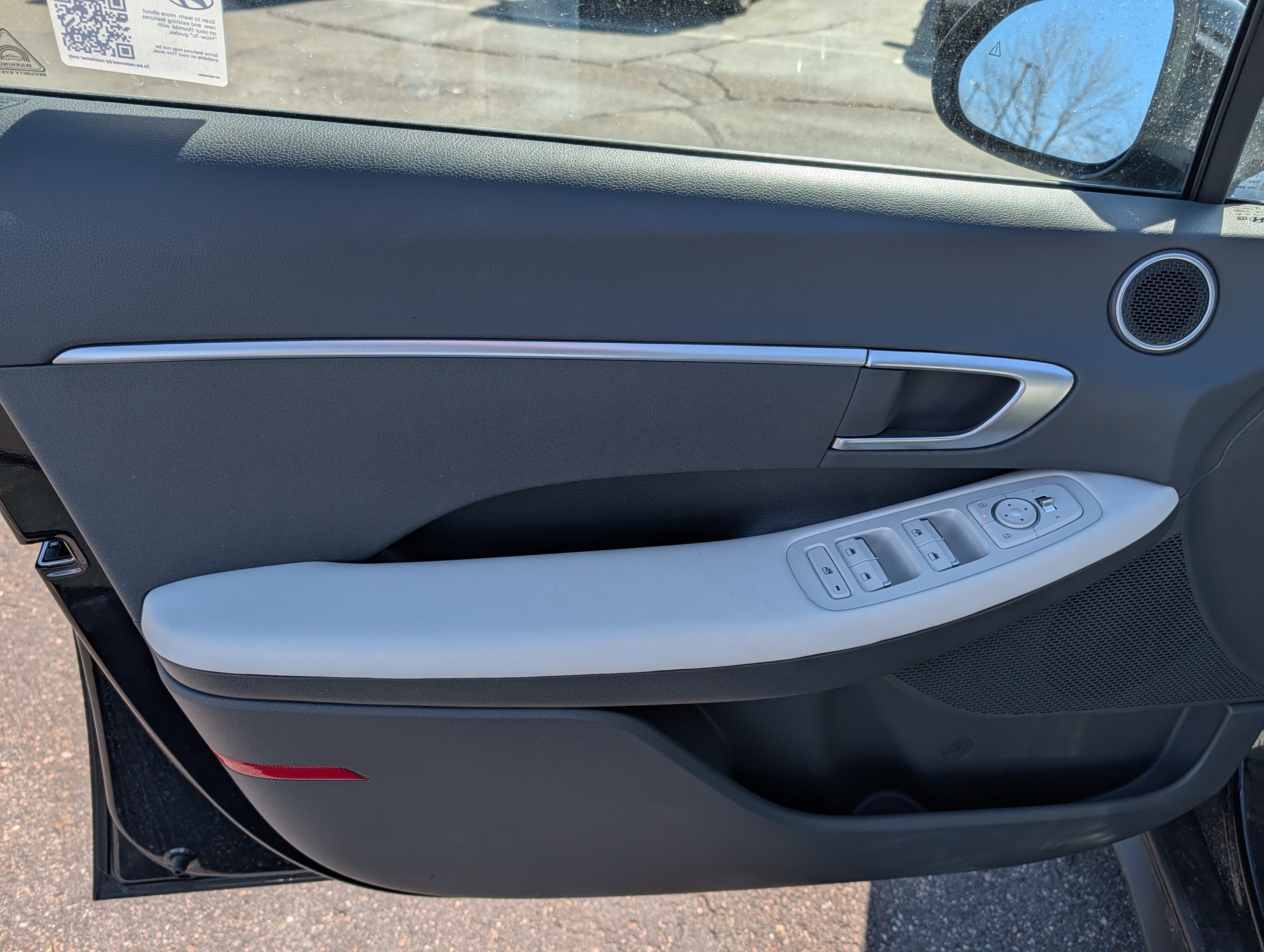 Used 2025 Hyundai Sonata SE image 12