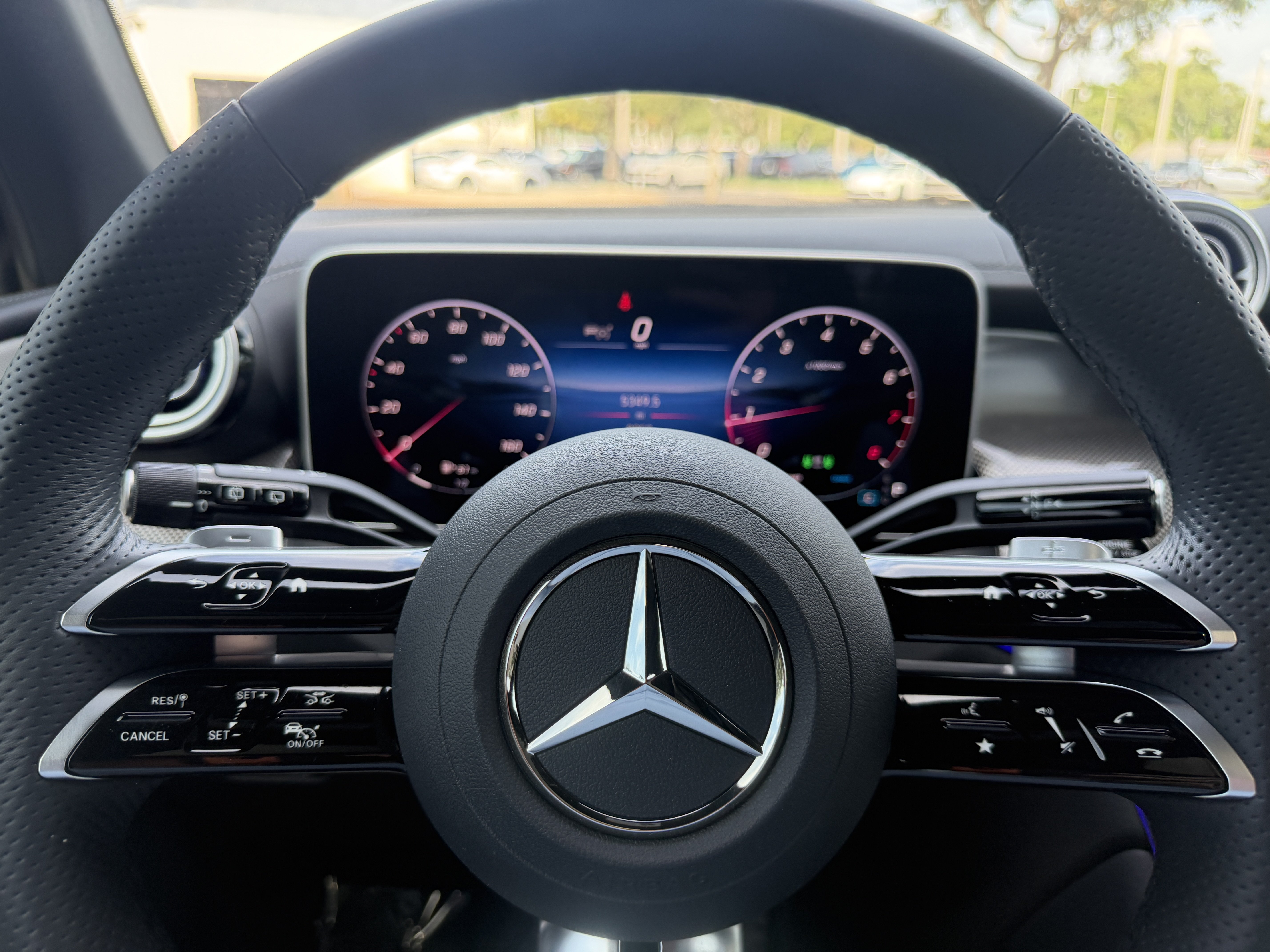 Used 2026 Mercedes-Benz GLC 300 image 32