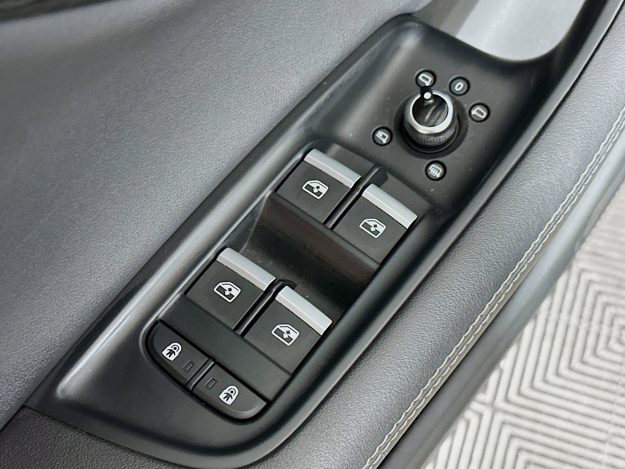 Certified 2025 Audi Q7 3.0T Premium Plus image 18