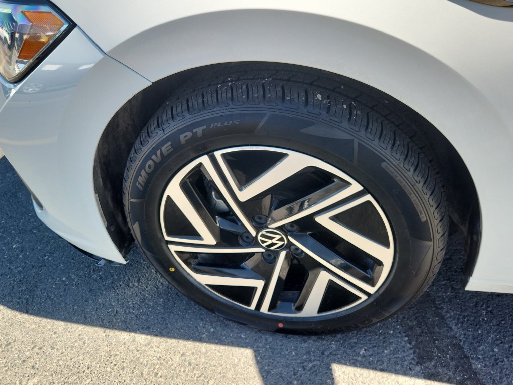 Used 2023 Volkswagen Jetta SEL FWD image 18