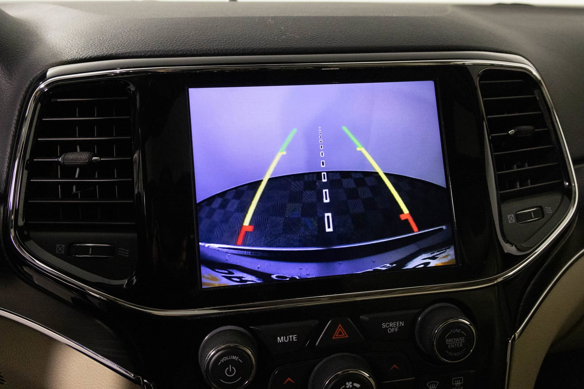 Used 2019 Jeep Grand Cherokee Limited image 7