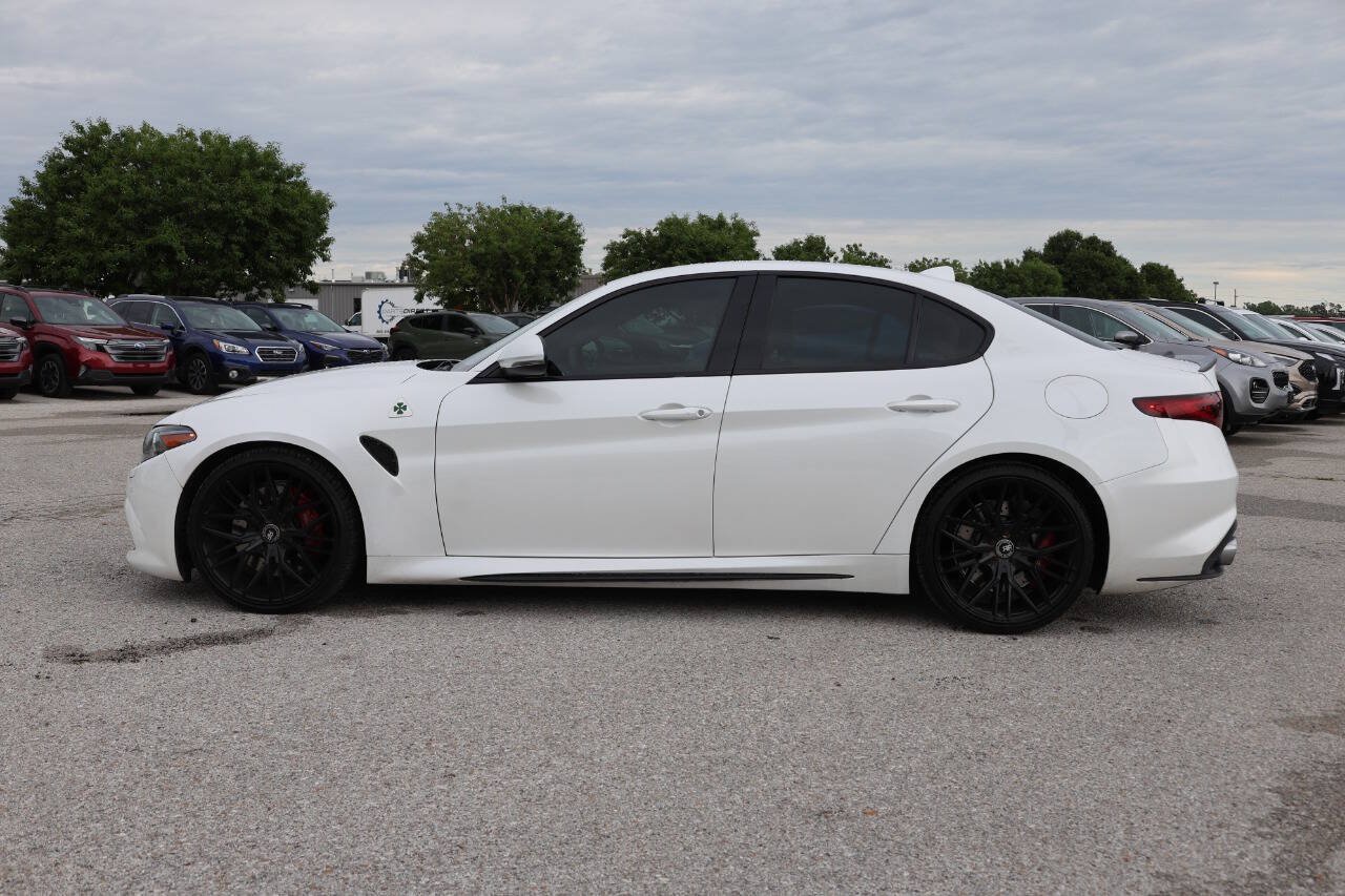 Used 2017 Alfa Romeo Giulia Quadrifoglio RWD image 8