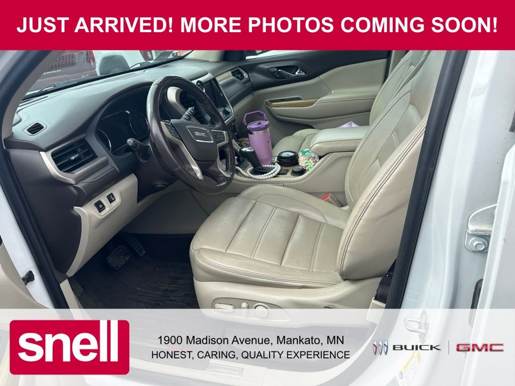 Used 2017 GMC Acadia Denali w/ Technology Package AWD/4WD image 2