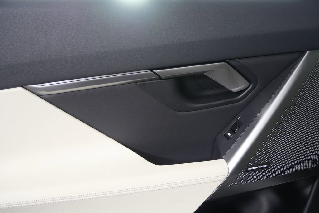 Certified 2024 BMW 540i xDrive w/ Premium Package image 12