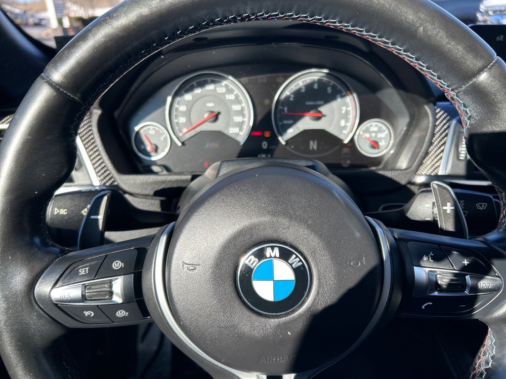 Used 2016 BMW M4 Convertible image 18