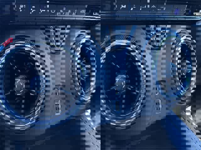 Used 2021 Chevrolet Blazer LT image 32