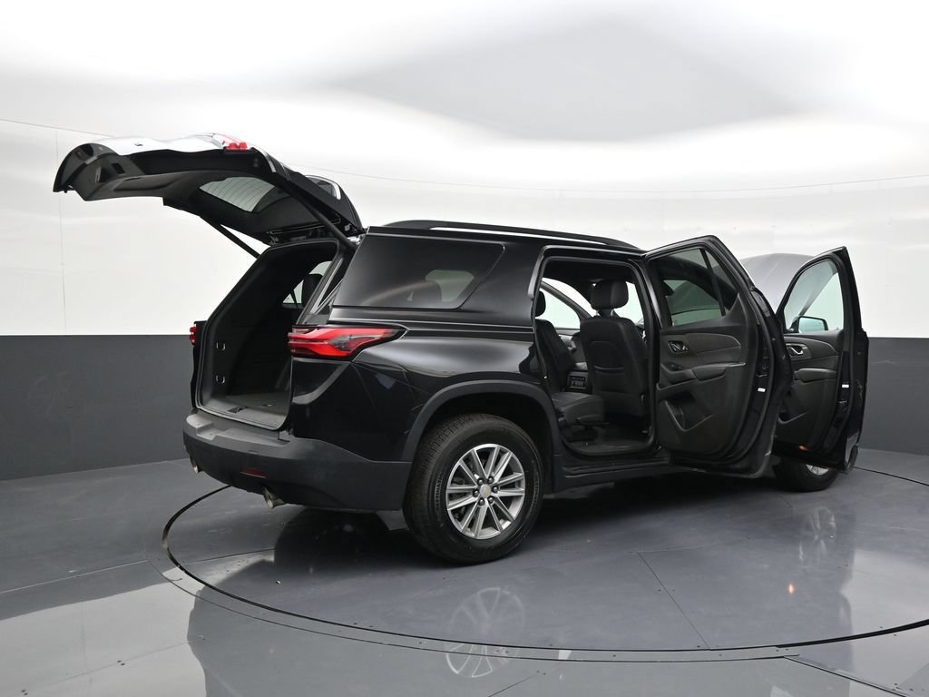 Used 2023 Chevrolet Traverse LT FWD image 25