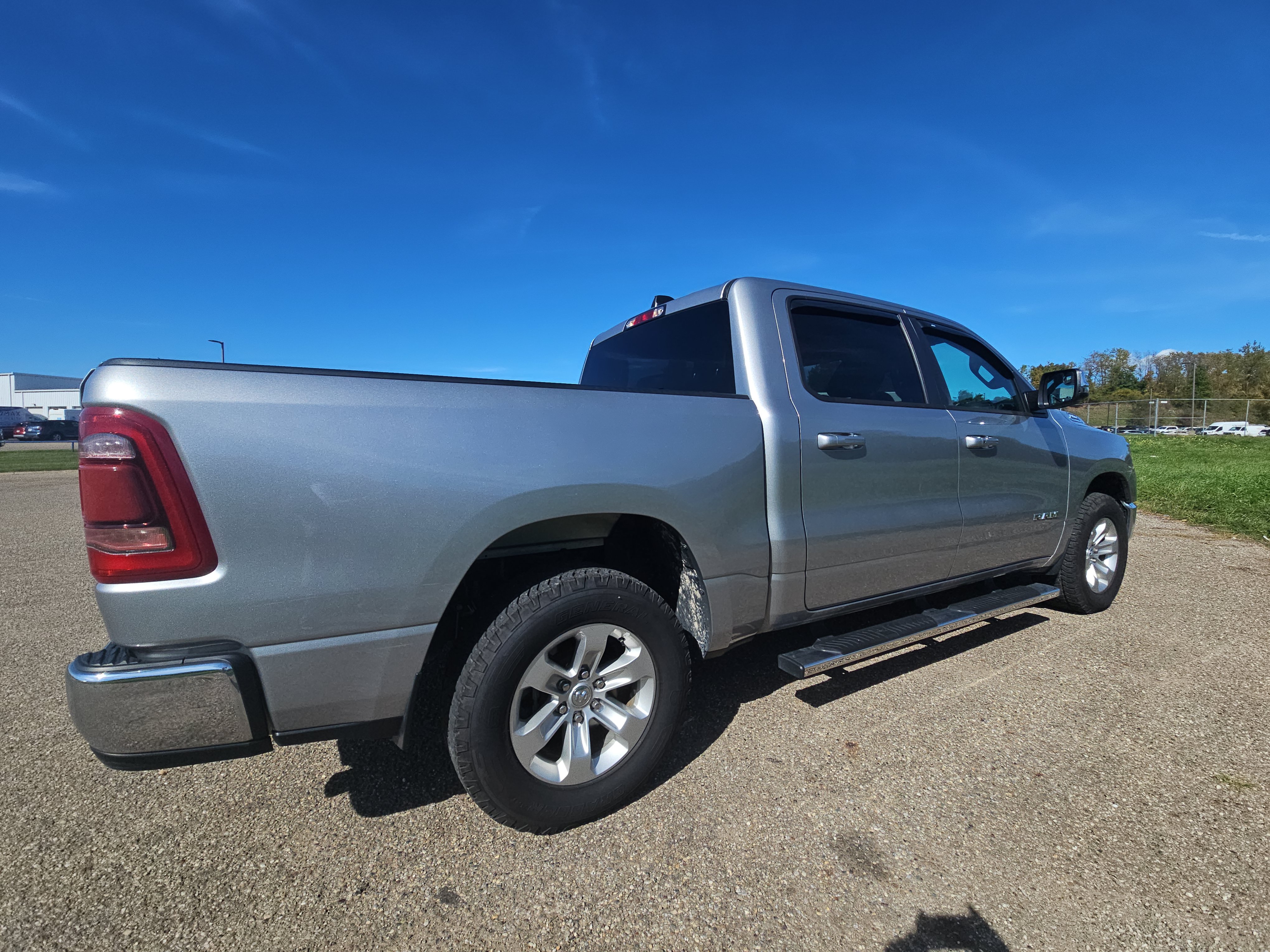 Used 2024 RAM 1500 Laramie AWD/4WD image 4