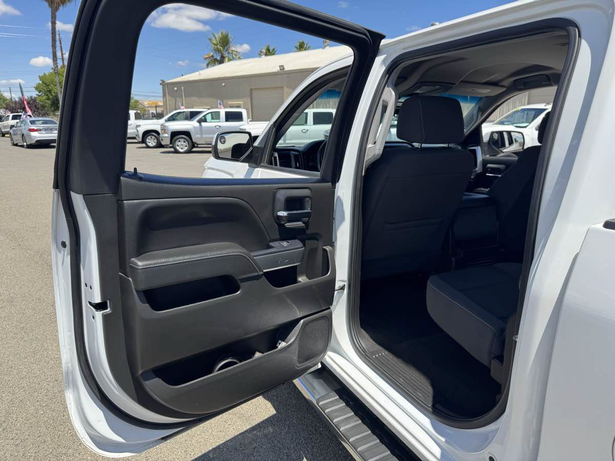 Used 2018 Chevrolet Silverado 1500 LT w/ LT Eassist Package RWD image 20