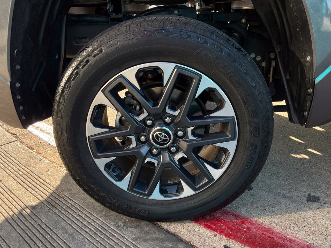 Used 2024 Toyota Tundra Limited AWD/4WD image 8