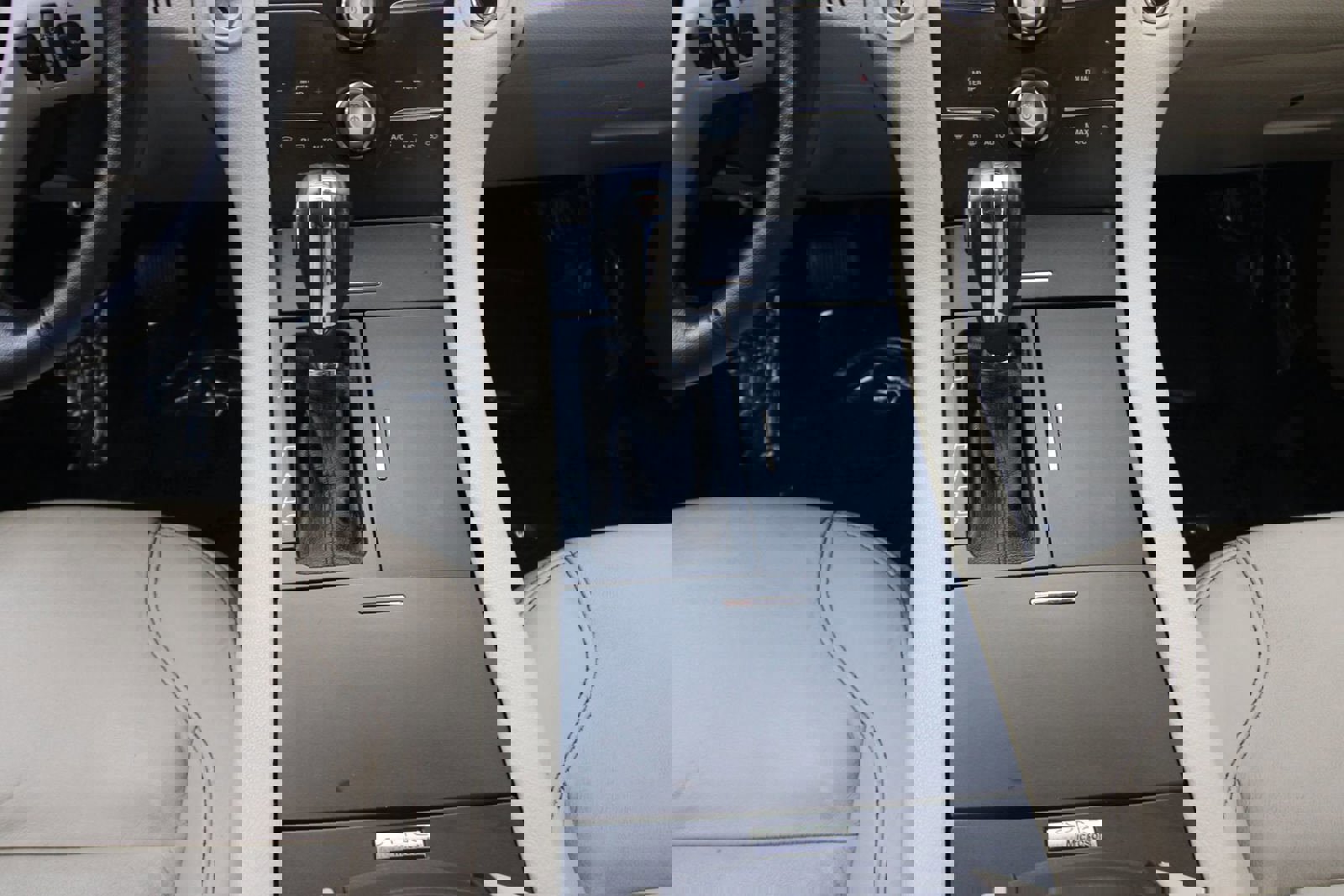 Used 2013 Ford Taurus SEL AWD/4WD image 16