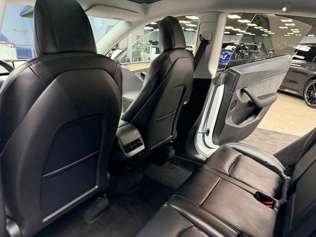 Used 2023 Tesla Model Y Long Range AWD/4WD image 34