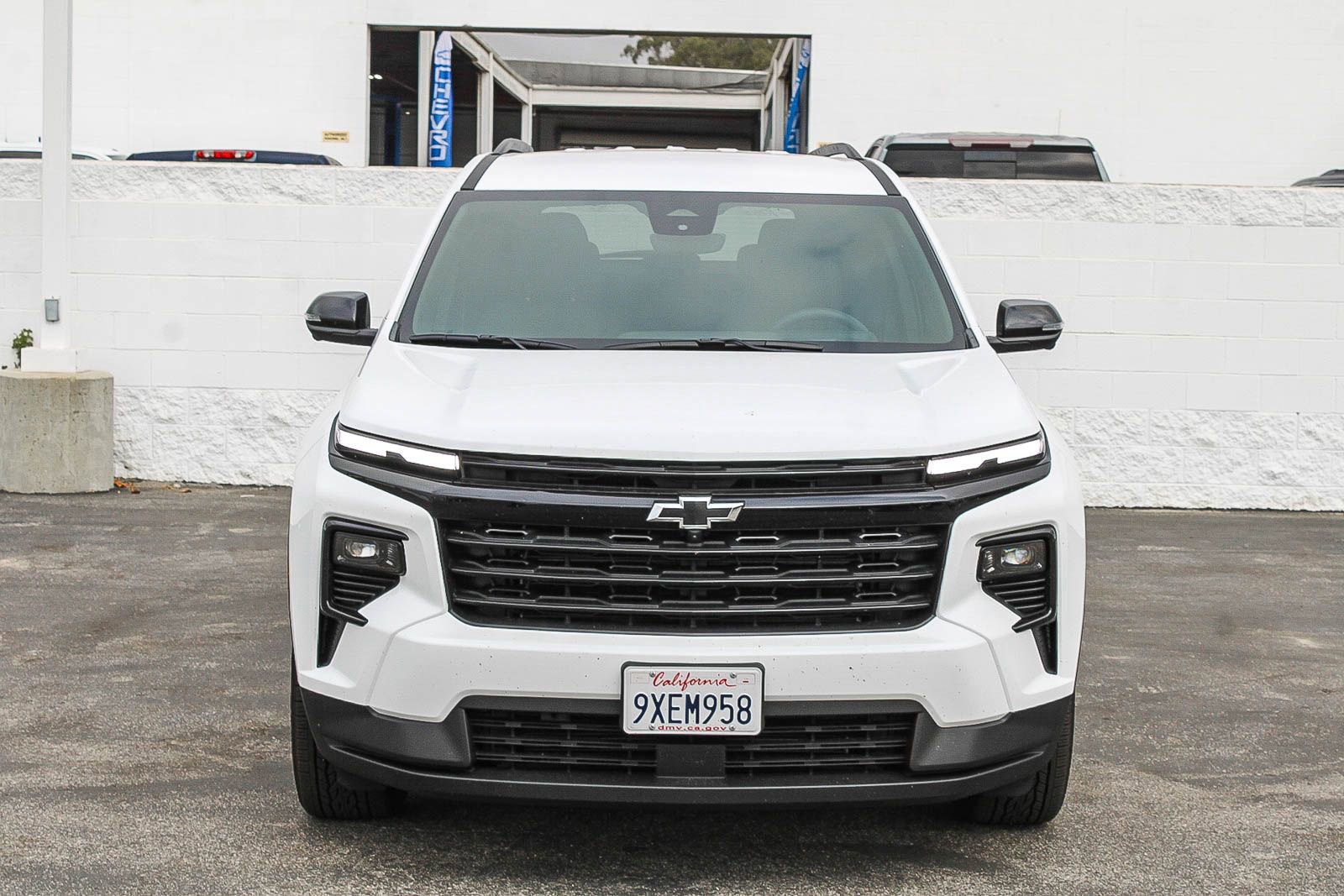 Used 2026 Chevrolet Traverse LT w/ Midnight/Sport Edition FWD image 2