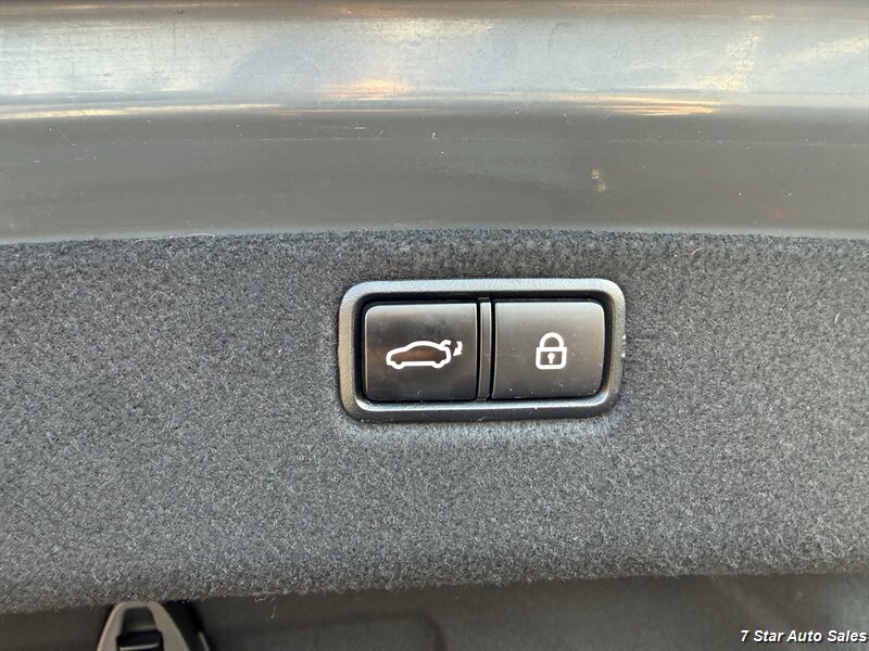 Used 2015 Hyundai Genesis 3.8 w/ Option Group 04 RWD image 20