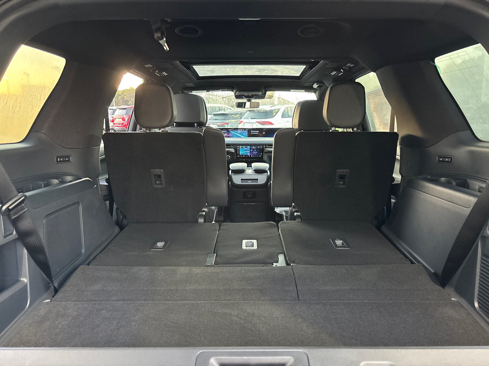 New 2027 Lincoln Navigator Reserve w/ Jet Appearance Package AWD/4WD image 9