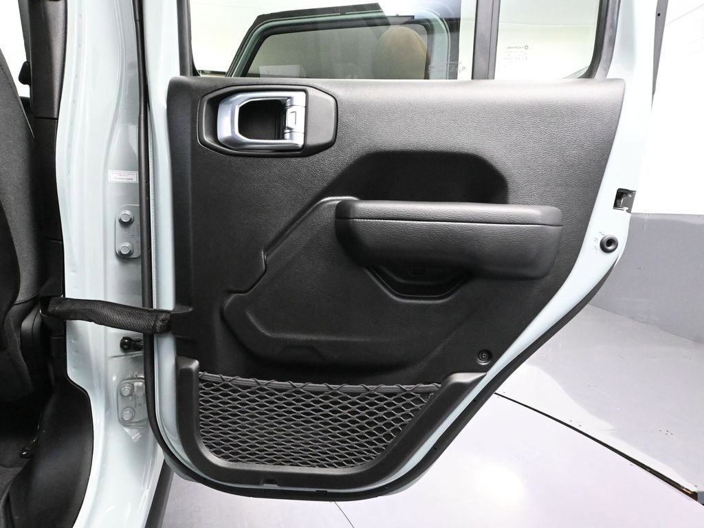 Used 2024 Jeep Wrangler Unlimited Rubicon w/ Convenience Group image 39