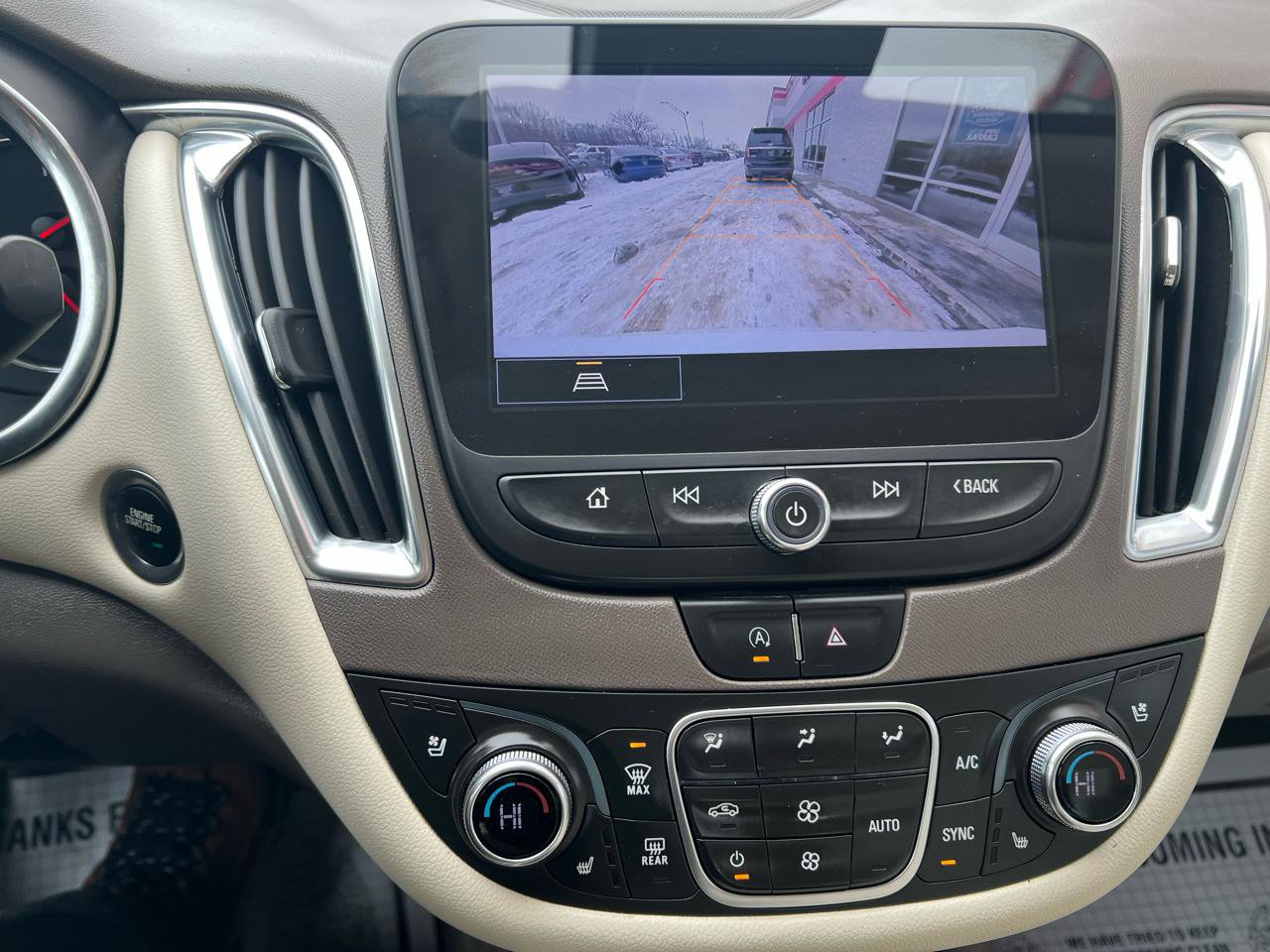 Used 2024 Chevrolet Malibu LT image 21