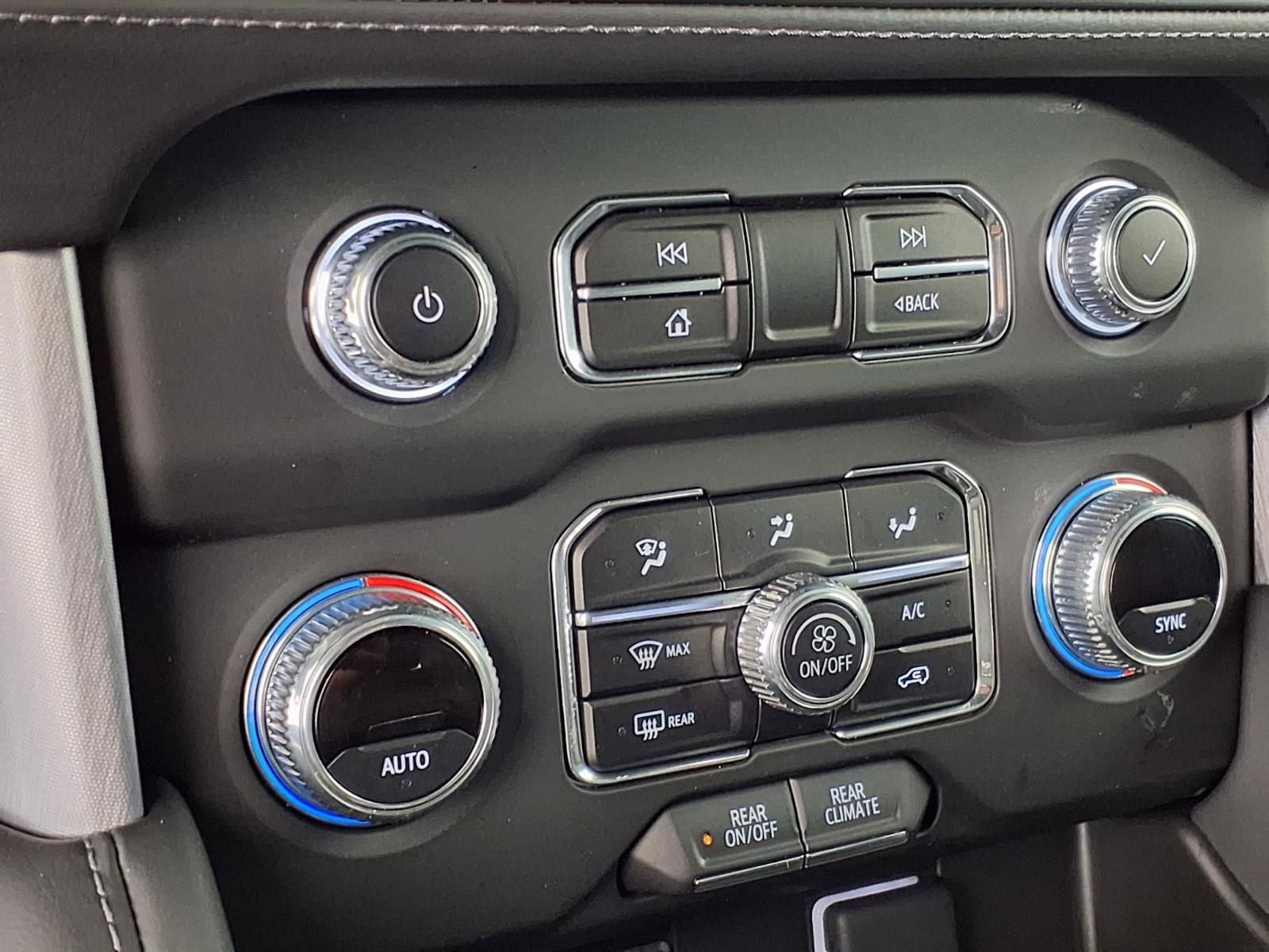 Used 2024 GMC Yukon SLE w/ Gmc Pro Safety Plus Package image 21