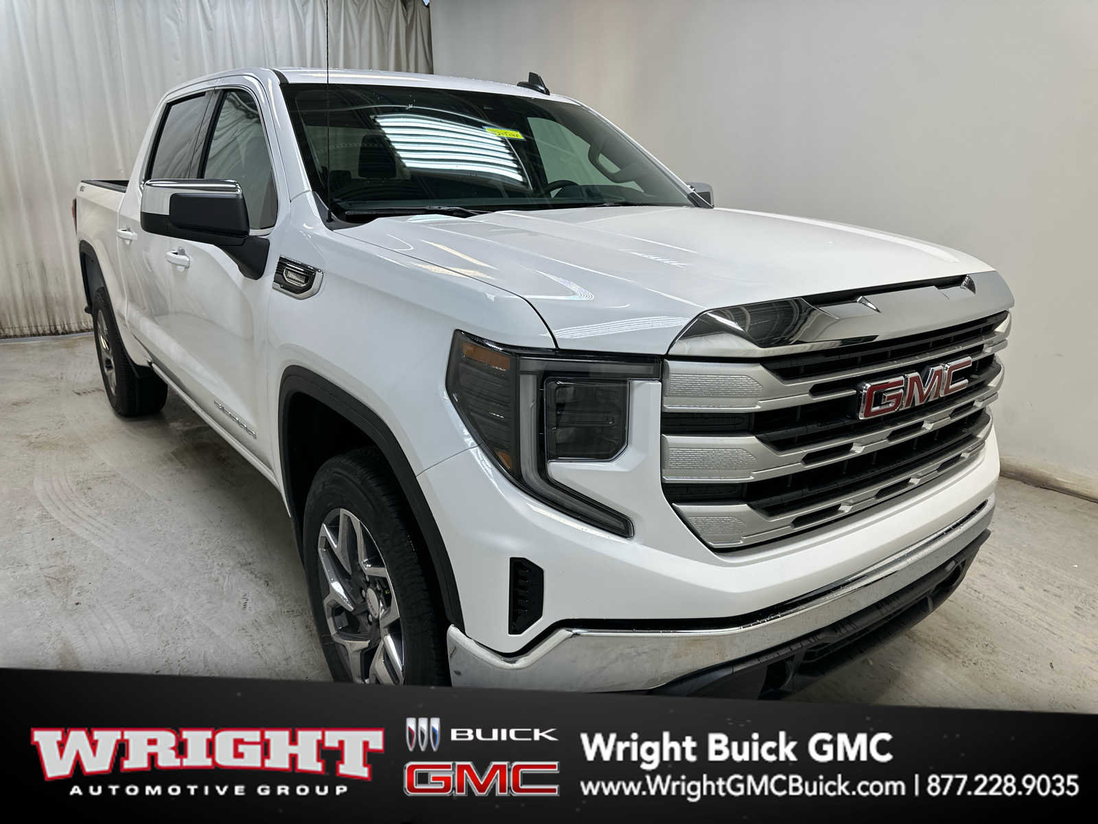 New 2025 GMC Sierra 1500 SLE