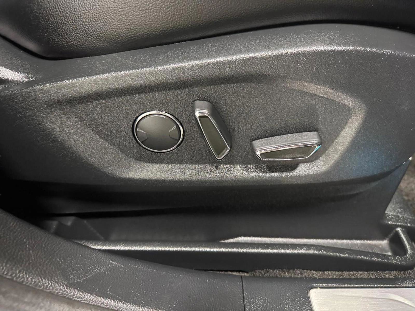 Used 2018 Ford Edge Sport w/ Equipment Group 401A image 20