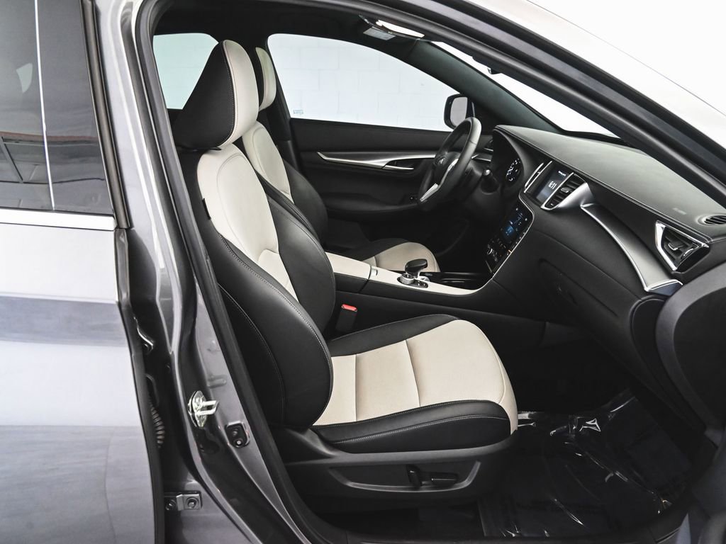 Used 2023 INFINITI QX55 Luxe w/ Cargo Package image 41