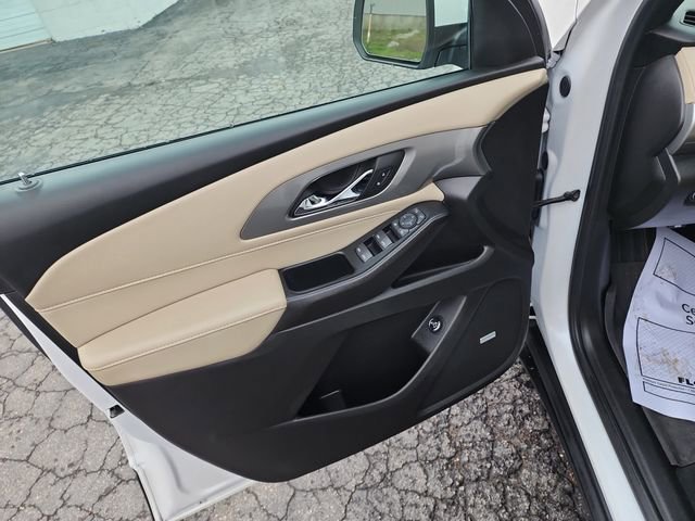 Used 2023 Chevrolet Traverse LT w/ LT Premium Package image 18