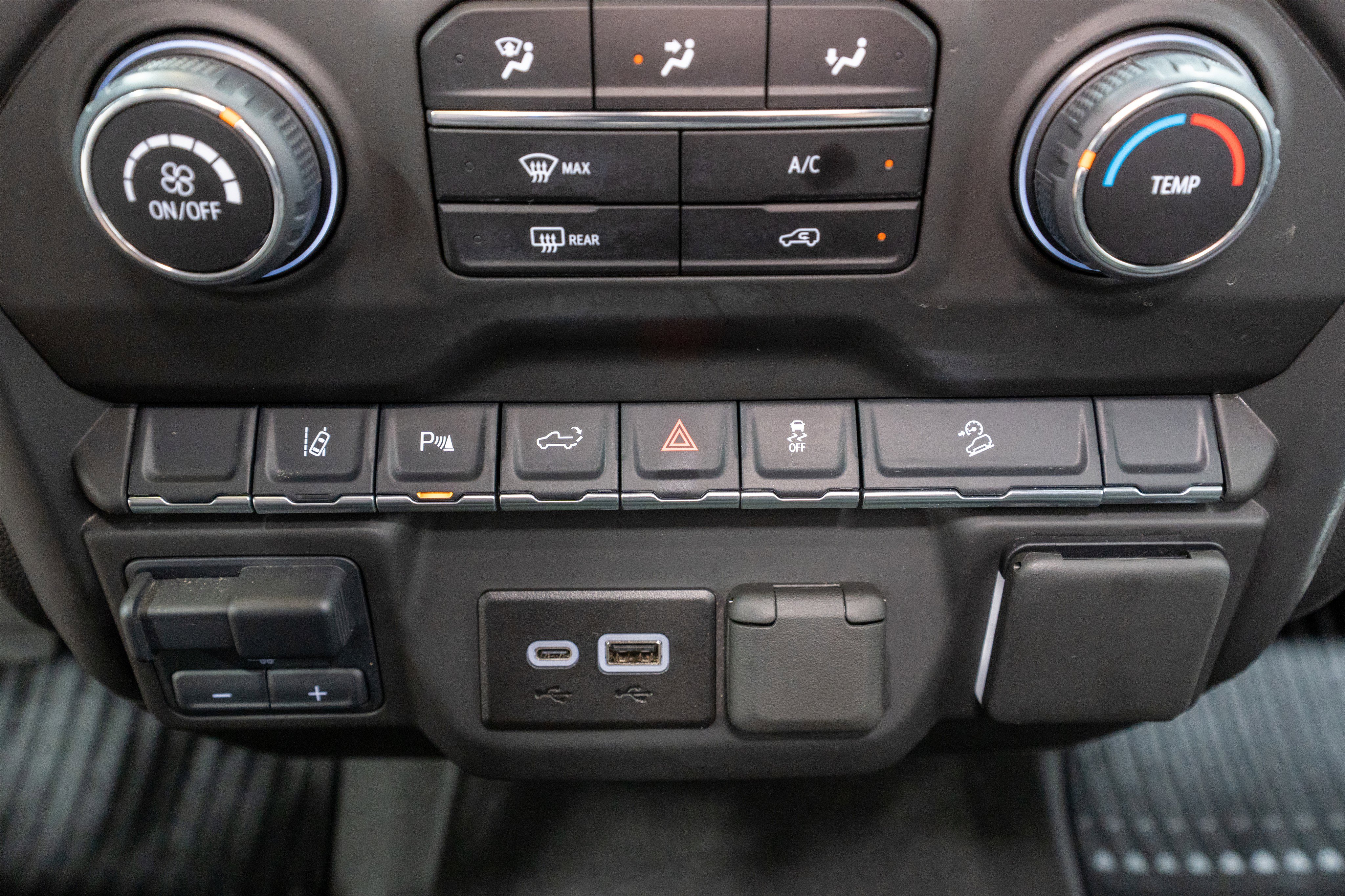 Used 2025 Chevrolet Silverado 2500 Custom w/ Custom Value Package AWD/4WD image 22