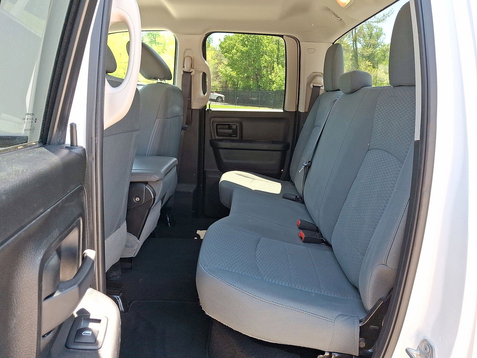 Used 2018 RAM 1500 Express w/ Express Value Package AWD/4WD image 19